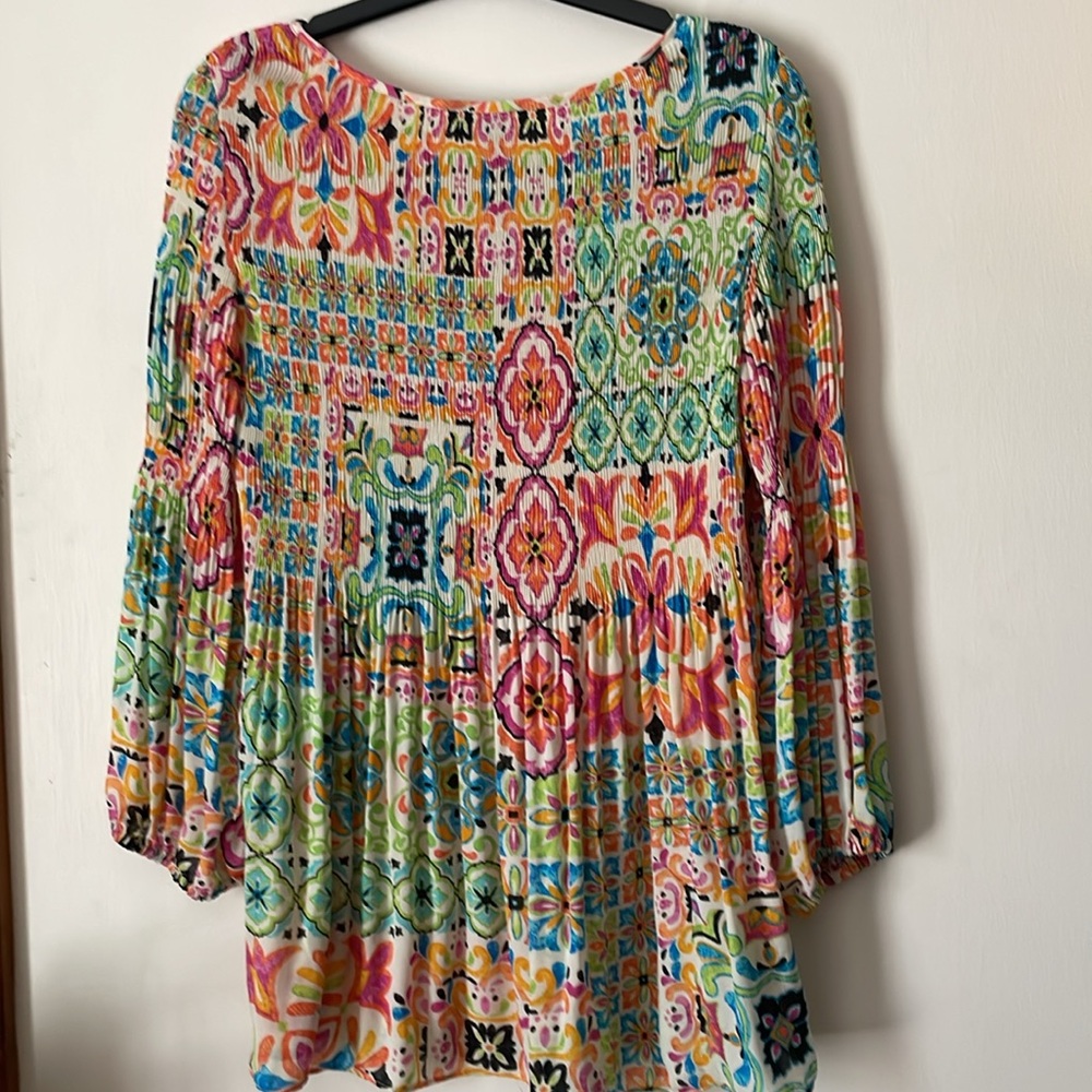 Colorful Patterned Women's Top - Picture 2 of 3